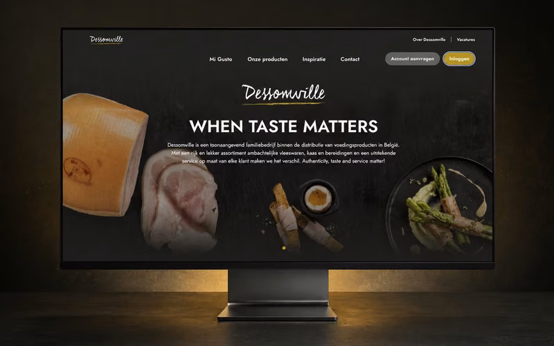 De B2B-webshop van Dessomville, getoond op een monitor.