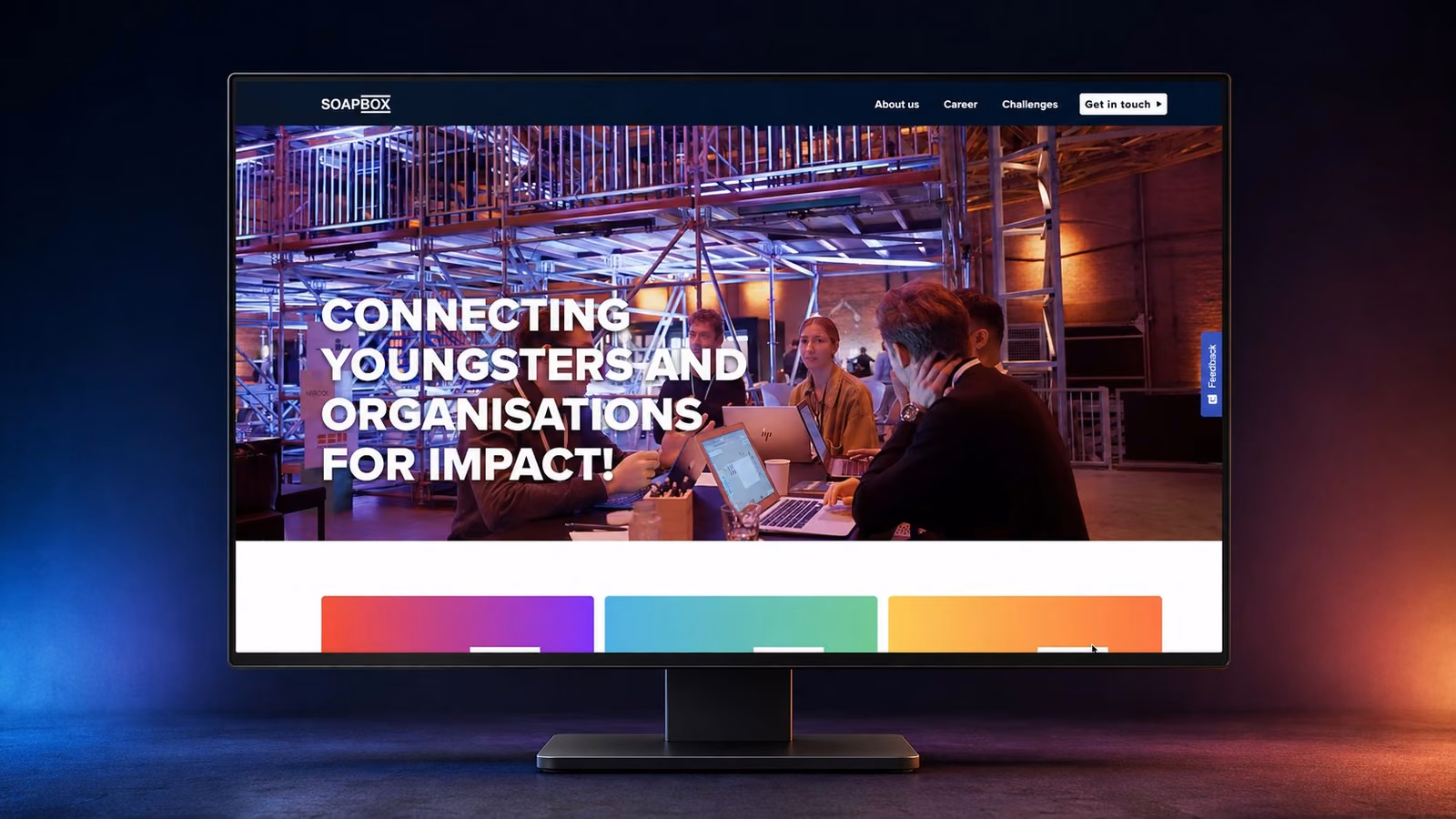 De website van Soapbox, getoond op een monitor.